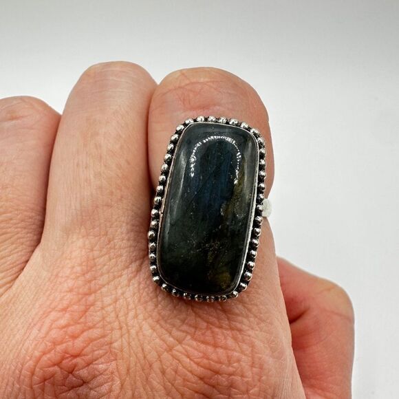 12x24mm Rectangle shaped Cabochon Labradorite in Sterling Silver Ring! - Picture 6 of 12